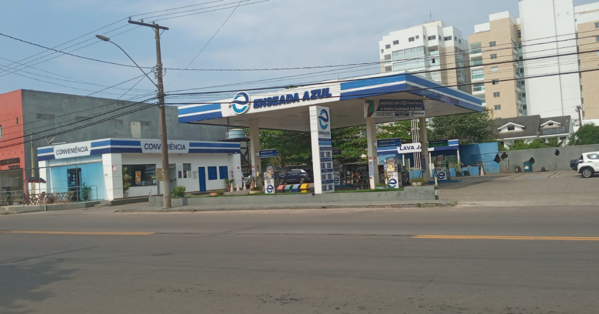 Posto Enseada Azul: Abasteça sua jornada a qualquer hora