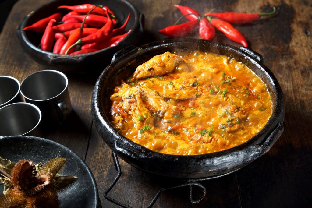 Moqueca Capixaba: A Essência do Espírito Santo em Uma Panela de Barro