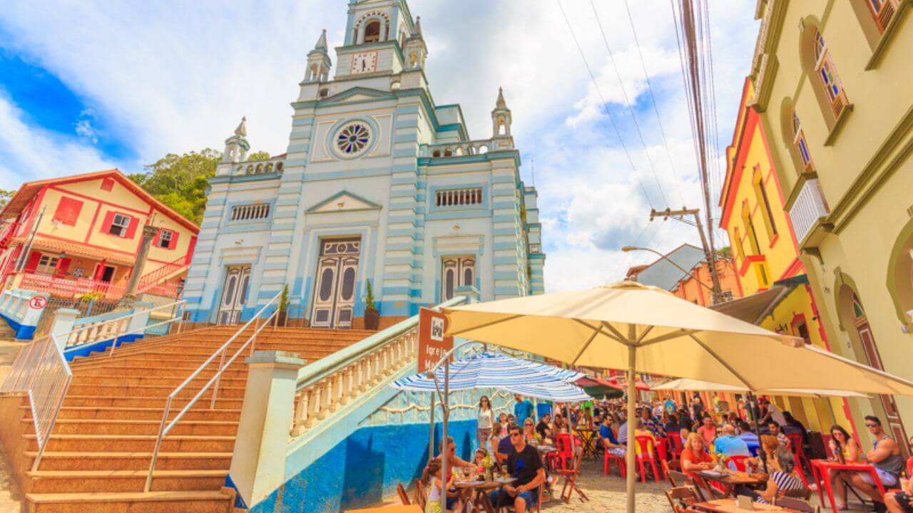 Turismo no Espírito Santo: Praias, Montanhas e Pontos Turísticos