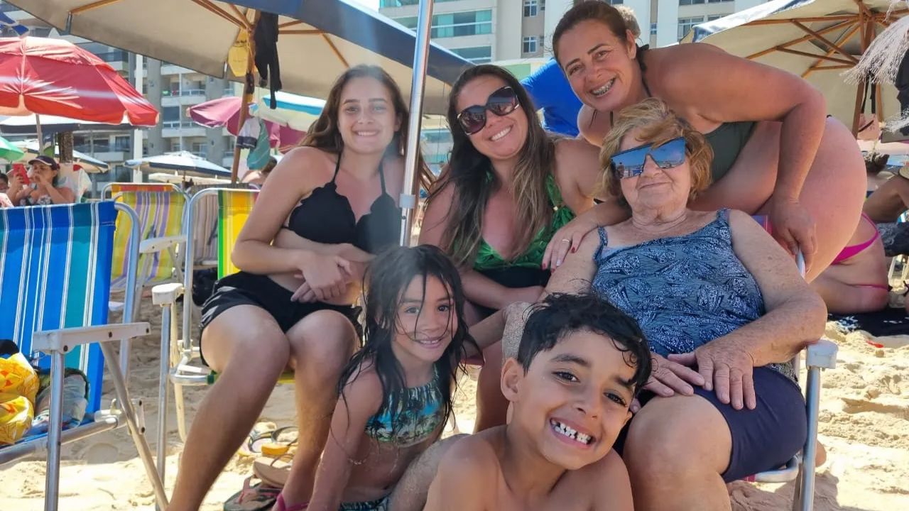 Semana do Saco Cheio: Guarapari Invadida por Mineiros