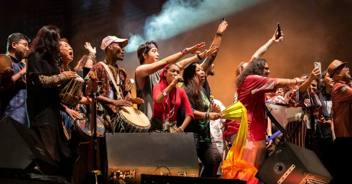 Final de Semana em Guarapari: Shows, Diversão e Competição de Vela na Orla