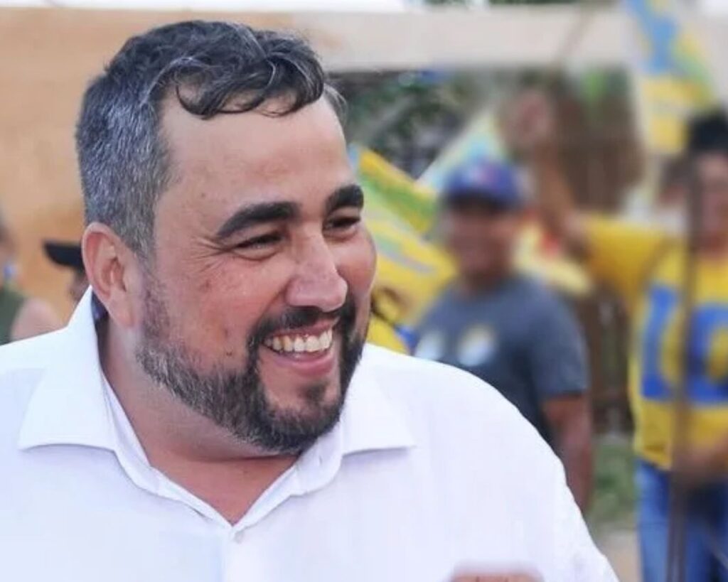 Guarapari em transformação: os primeiros 230 dias da gestão Rodrigo Borges 1 Guarapari em transformação: os primeiros 230 dias da gestão Rodrigo Borges
