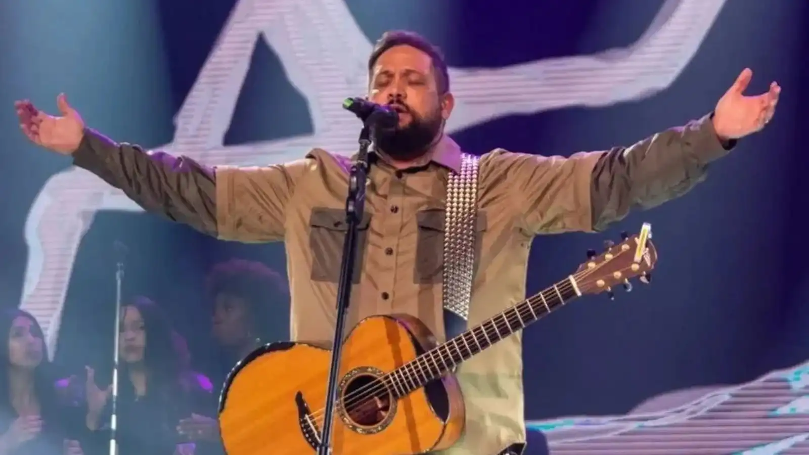 Guarapari confirma show gospel gratuito do cantor Fernandinho na Praia do Morro