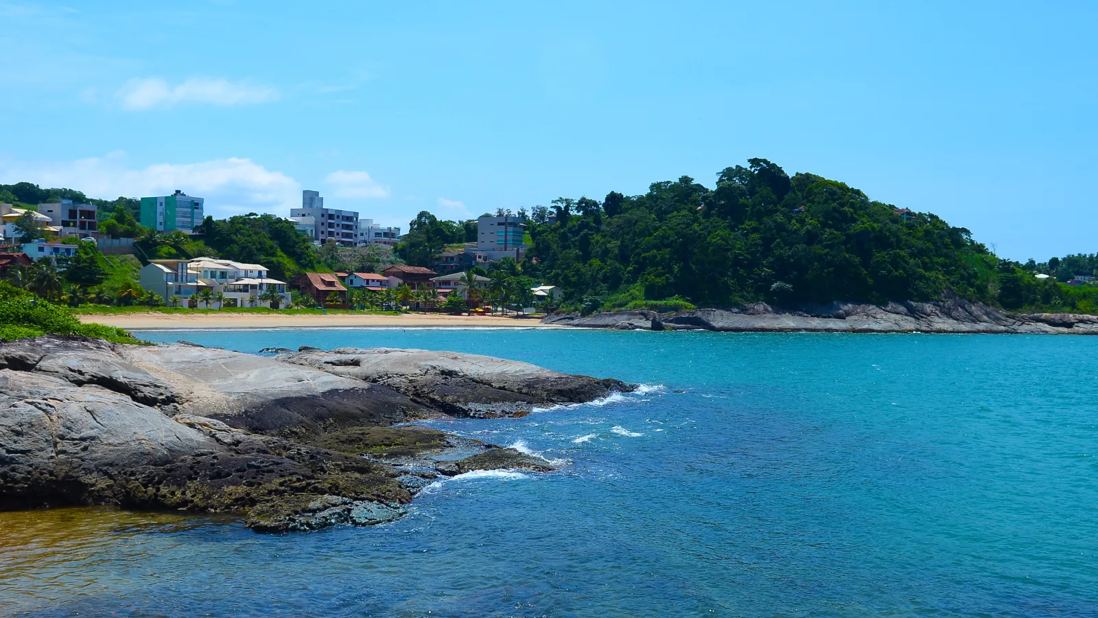 Praia dos Namorados, em Iriri, Anchieta